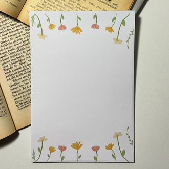 Renkli çiçekler temalı notepad/memopad