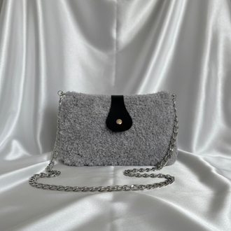 Gri Pelüş Luxe – El Yapımı Fluffy Çanta  

