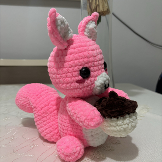 Pembe sevimli sincap