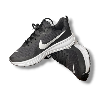 Nike Revolution 8
