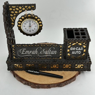 Ahşap Masa İsimliği Ve İsim Yazılı Kalem