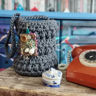 Gri kol çantası