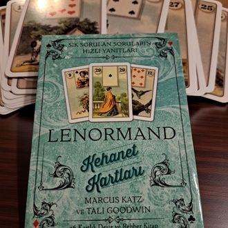 Lenormand Kehanet Destesi (36 Kart + Rehber Kitap)