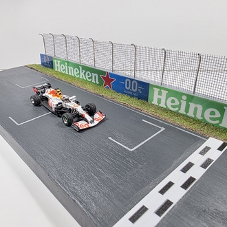 Formula Pist Diorama 