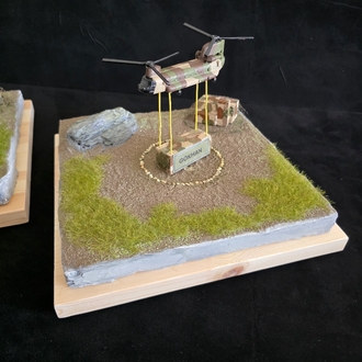 Chinook CH 47 Diorama x 2li Set