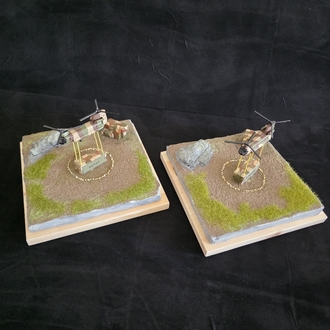 Chinook CH 47 Diorama x 2li Set