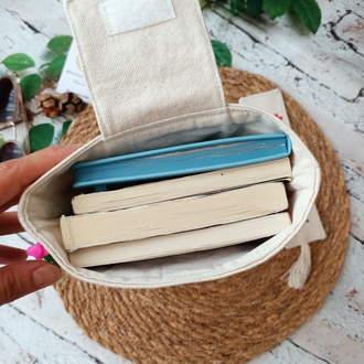Gelincik ve turuncu tonlarında çiçekler kitap çantası ve ayraç şeyi 