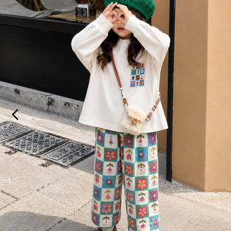 Çiçekli Gabardin Pantolonlu Takım