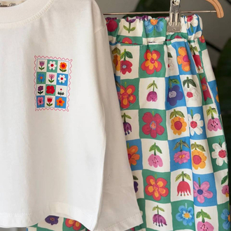 Çiçekli Gabardin Pantolonlu Takım