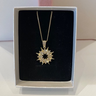 Xuping Gold Renk Kutup Yıldızı Model Çelik Kadın Kolye