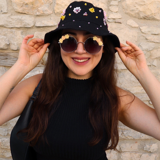 Bucket hat