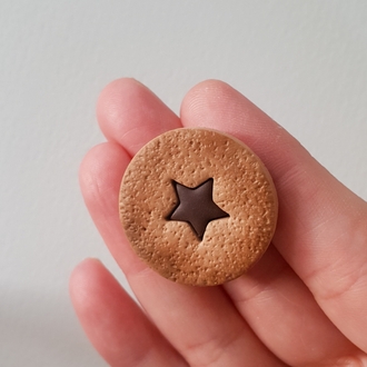 Chocolate Cookie Broş