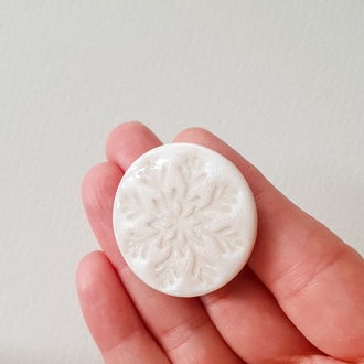 Snowflake White Broş