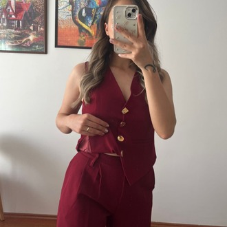 KIRMIZI GOLD DÜĞMELİ YELEKLİ TAKIM