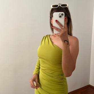 Yeşil Uzun Yırtmaçlı Elbise