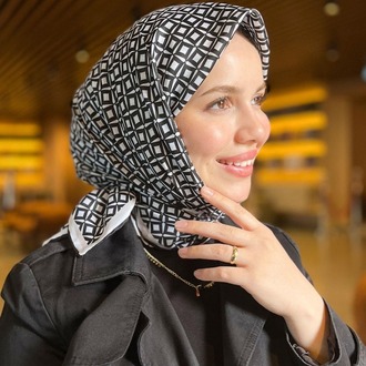 FRESH PAMUK SİYAH KARE DESEN EŞARP
