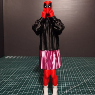 Etekli & Kapüşonlu Deadpool