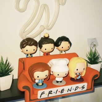 Friends Koltuğu Figür Standı
