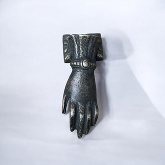 El figürlü kapı tokmağı