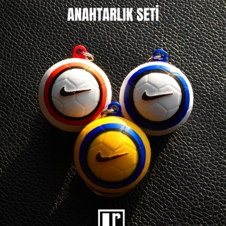 İkonik Total 90 Futbol Topu Anahtarlık