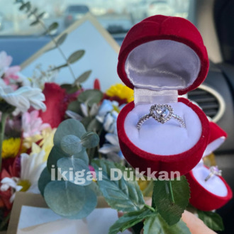 Gül Kutulu Kalp Yüzük