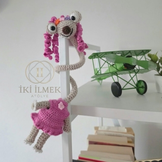 Amigurumi Brooke Araç Süsü | Telli Kıvrılabilen Dikiz Aynası ve Direksiyon Süsü