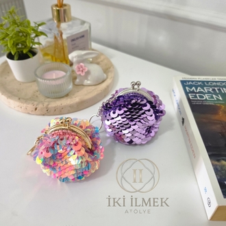 4'lü Yakın Arkadaş Hediye Seti: Mini Lolipop Cüzdan ve Çiçek Kitap Ayracı