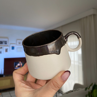 Metallic cup