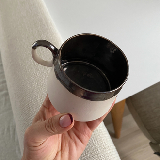 Metallic cup