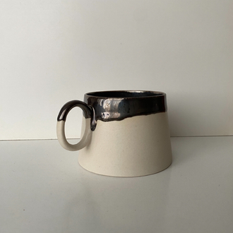 Metallic cup
