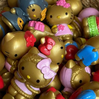 Gold Hello Kitty Mini Figürler