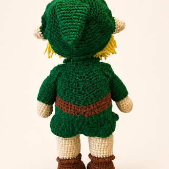 Yeşil Elf Kahraman Amigurumi – 30 cm El Örgüsü Koleksiyon Bebeği