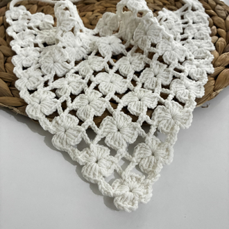 Beyaz çiçekli bandana 