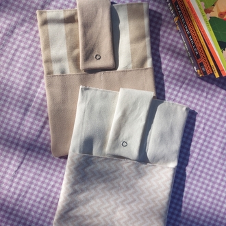 Krem desenli kitap kılıfı