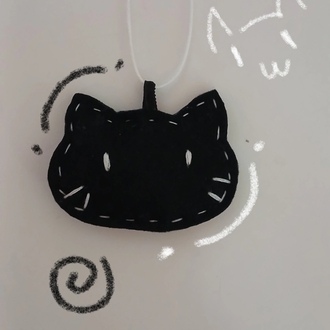 mini kedi charm ⬛