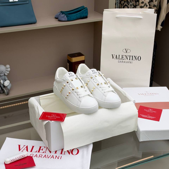 Valentino Rockstud Sneaker