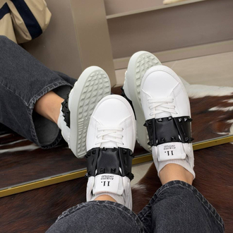Valentino Rockstud Sneaker