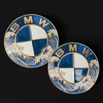 Imperium Garage® BMW Uyumlu Özel Seri Okyanus Dalga Motifli 3D Amblem (Altın/Lacivert)
