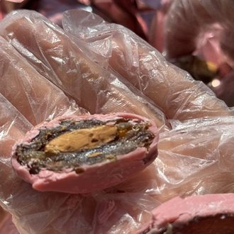 1 kg Bademli Çilekli Çikolatalı Hurma