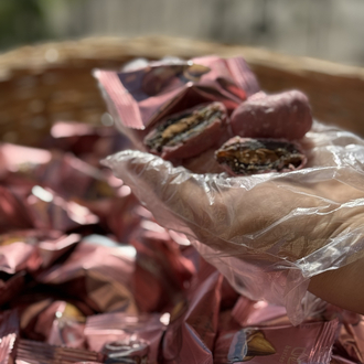 1 kg Bademli Çilekli Çikolatalı Hurma