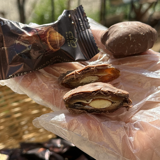 500 Gr Bademli Sütlü Çikolatalı Hurma 