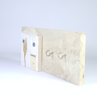 2 çengelli anahtarlık. 25x12x3 cm.