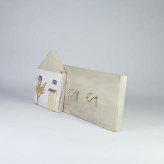 2 çengelli anahtarlık. 25x12x2 cm.