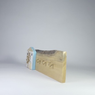 Ahşabın sıcaklığı ve doğallığı ile yapılmış 3 çengelli anahtarlık. 30x12x2 cm.
