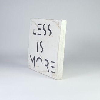 Less is More..El Yapımı Masif Ahşap Duvar Süsü - 15x15 cm