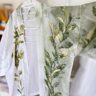 Kimono, hand-painted • green leaves