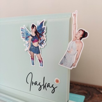 Manifest - Mina Sticker