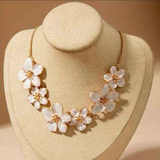 Blossom Elegance kolye
