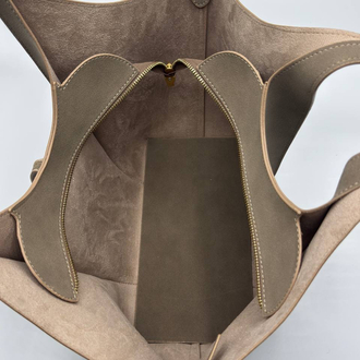 Tod's Timeless Shoulder Bag