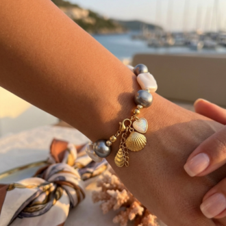 Mistik Asalet: Gri & Beyaz Barok İnci Charm Bileklik